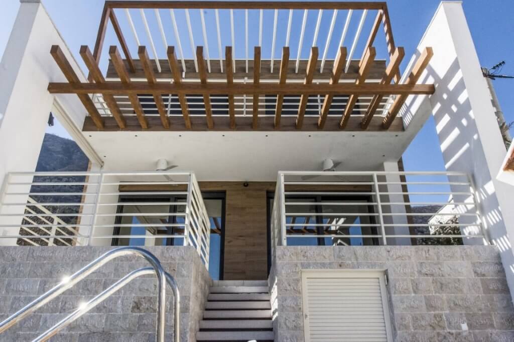 Продаж - Будинок Kotor, Stoliv