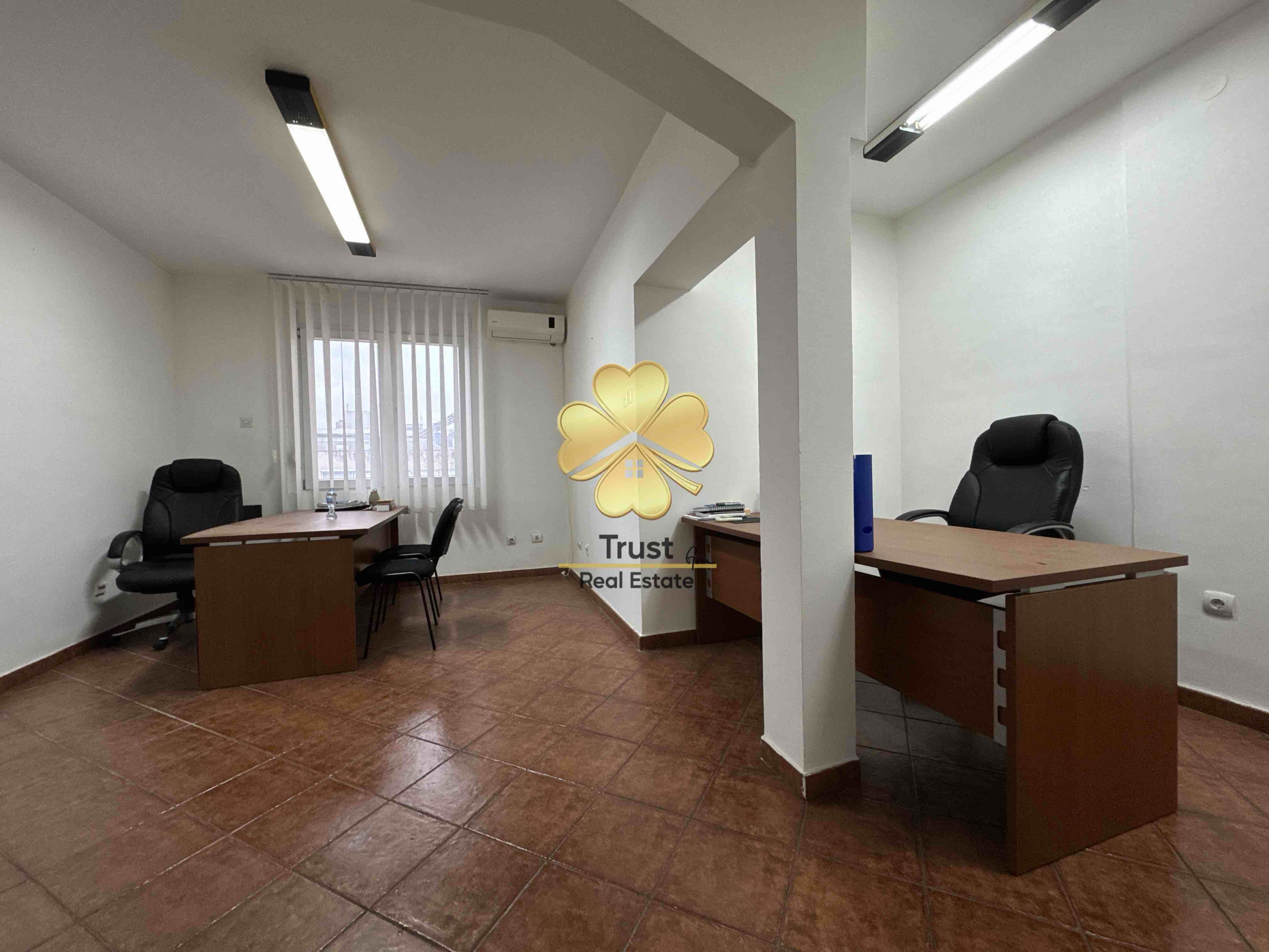 Izdavanje - Stan Podgorica, Centar