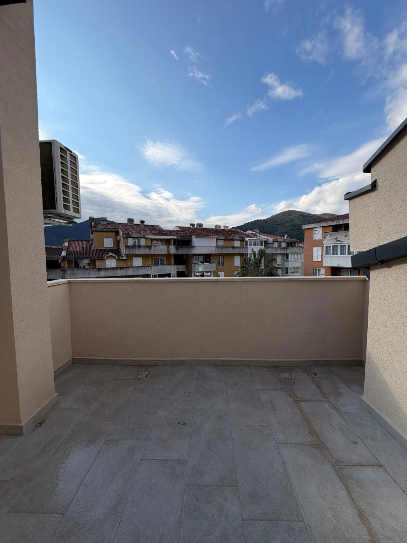 Sale - Apartment Budva, Adok