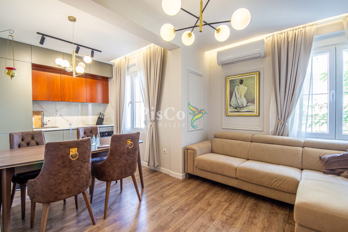 Продаж - Квартира Podgorica, Blok 9