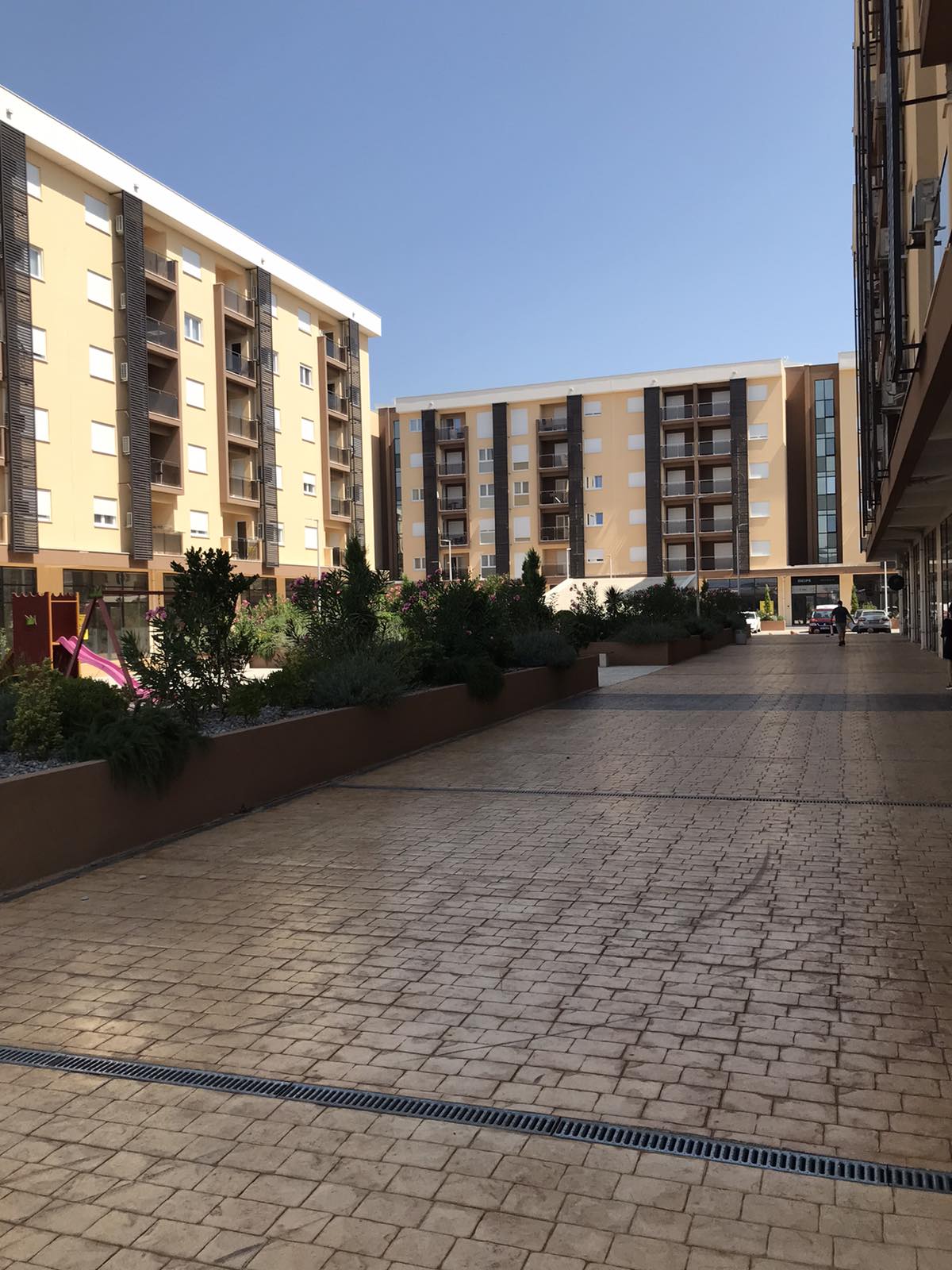 Оренда - Офісне приміщення Podgorica, City Kvart