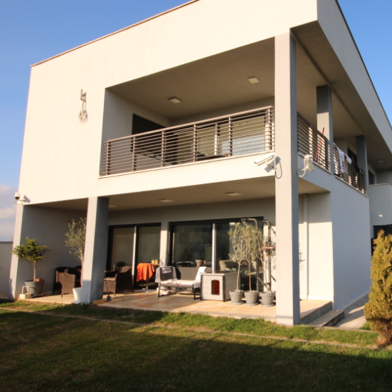 Продаж - Будинок Podgorica, Tološi