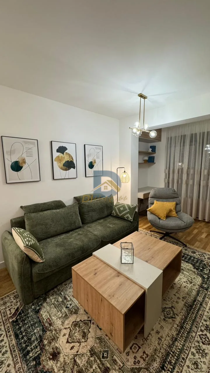 Sale - Apartment Cetinje, Centar