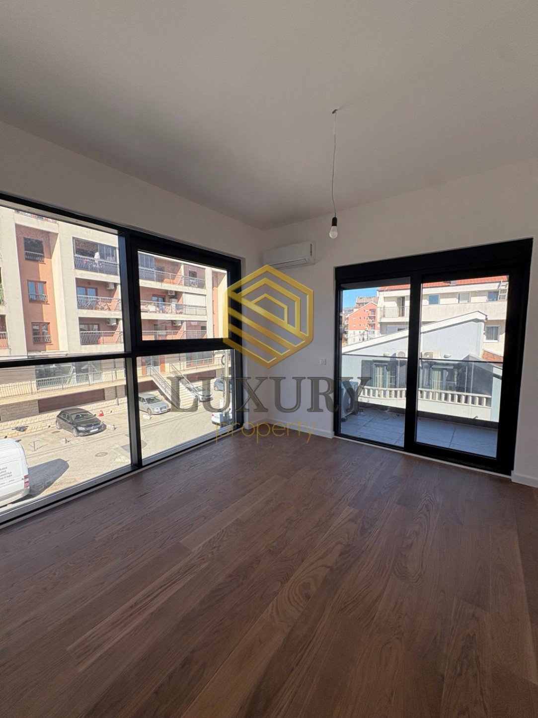 Sale - Apartment Podgorica, Momišići