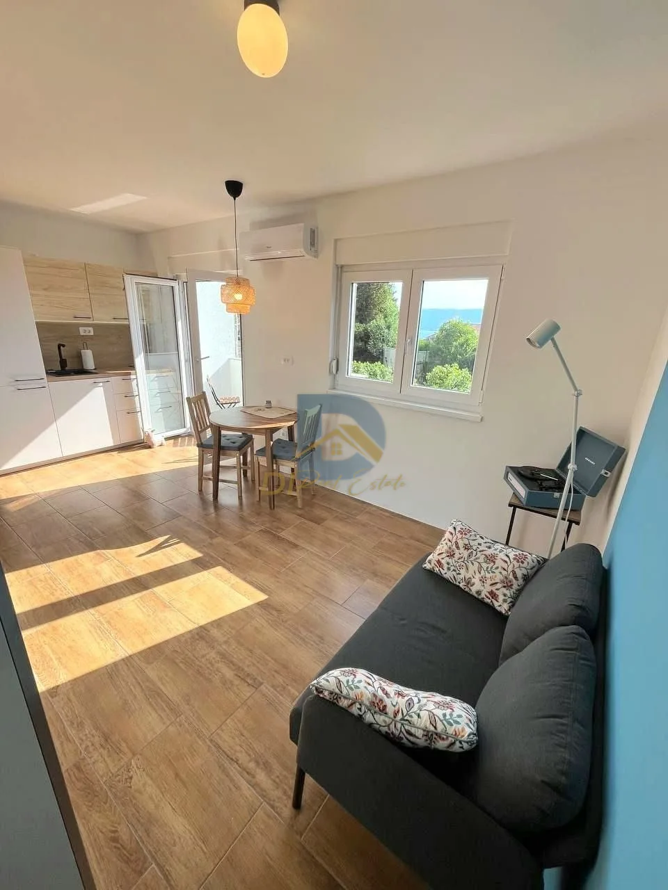 Продажа - Квартира Tivat, Tripovići