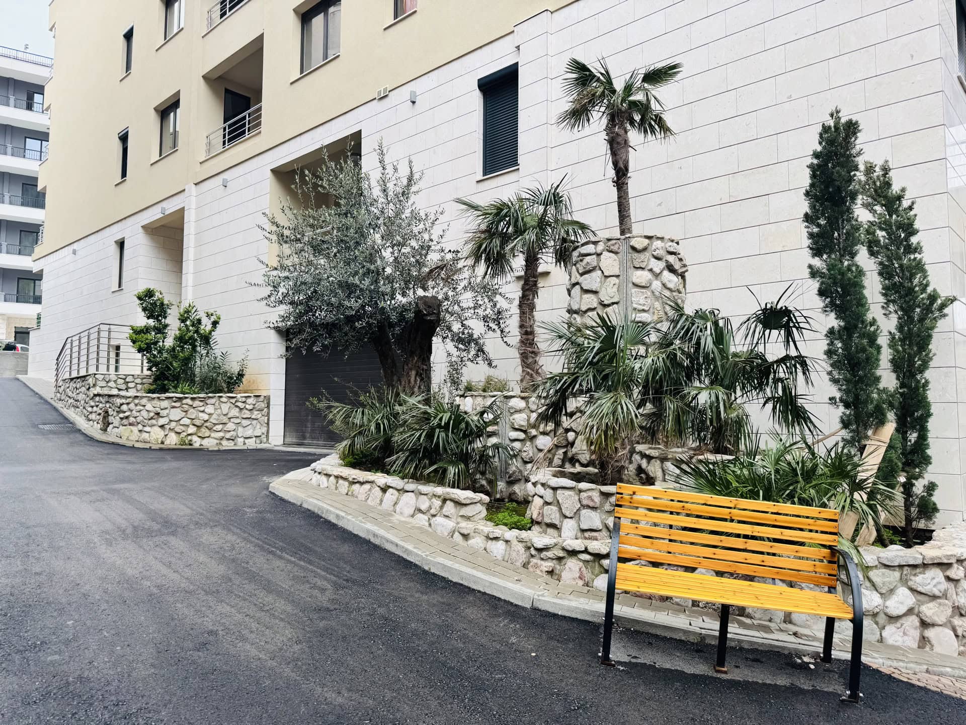 Продаж - Квартира Budva, Bečići