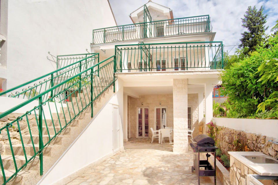Продаж - Будинок Herceg Novi, Herceg Novi