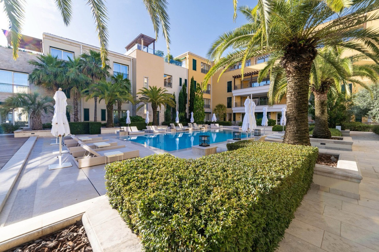 Продажа - Квартира Herceg Novi, Kumbor