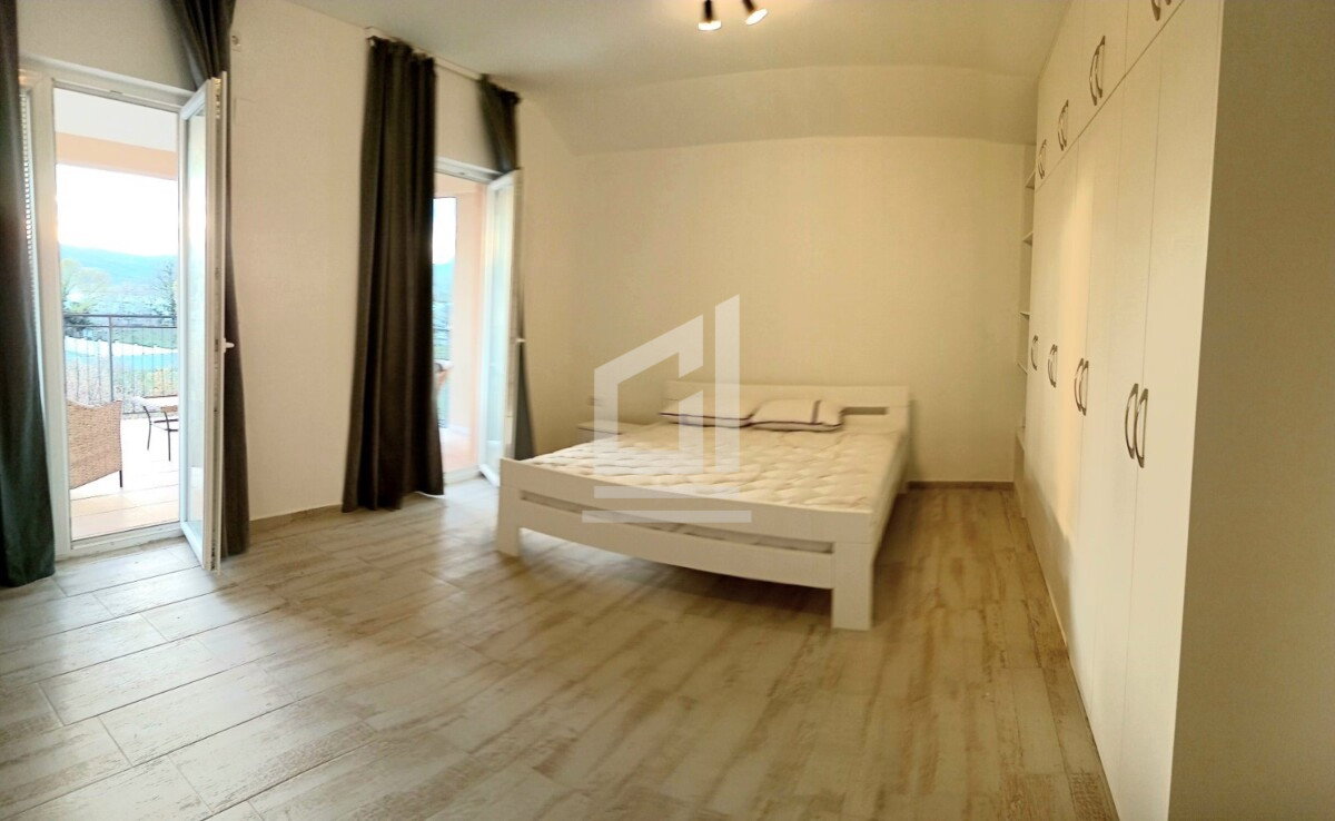 Slika nekretnine 8