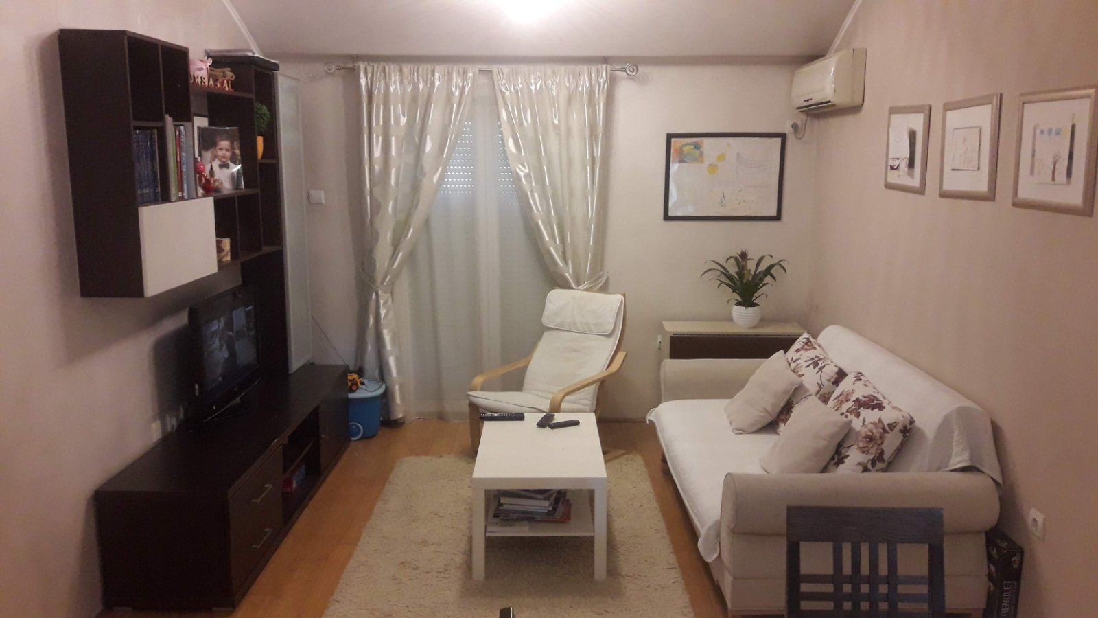 Izdavanje - Stan Podgorica, Vezirov Most