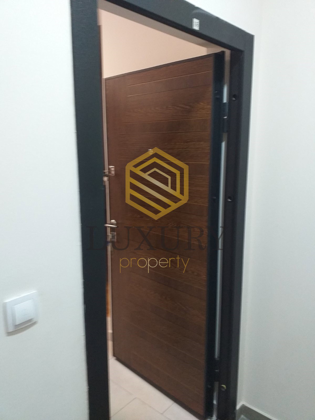 fe45e697-8188-4a5f-bcbb-9a041c8aa6d4.jpg