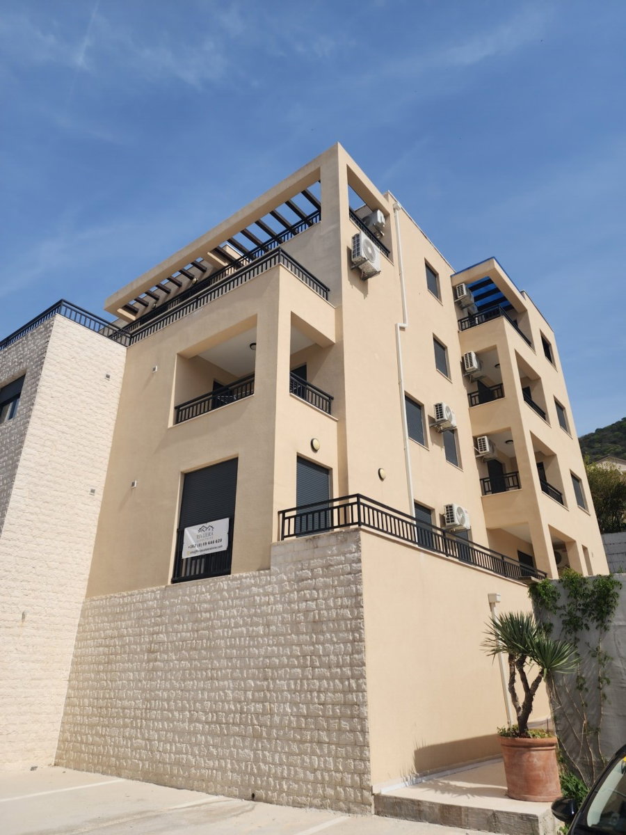 Izdavanje - Stan Tivat, Centar